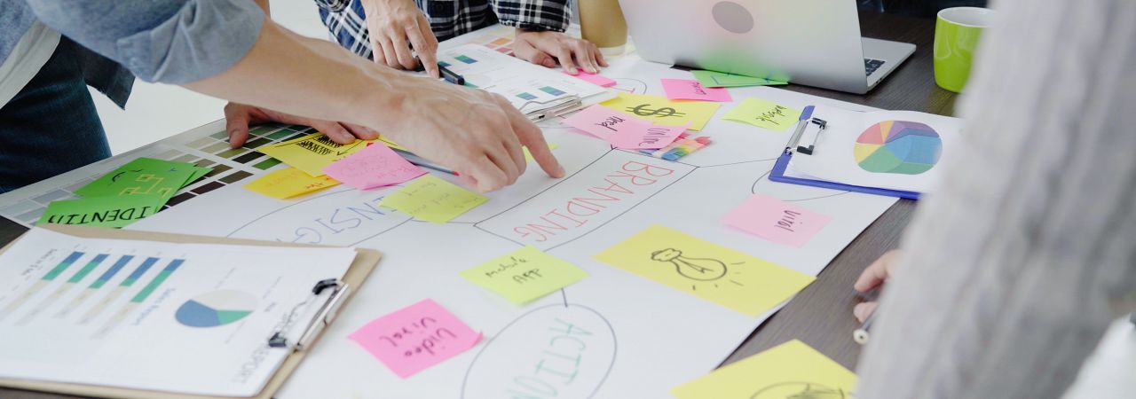 Cos’è il brainstorming e come migliorare il processo con la GenAI